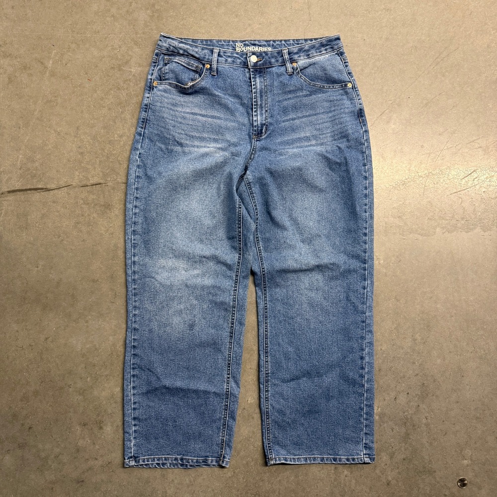 No Boundaries Womens High Rise Wide Leg Jeans Medium Wash Blue Size 16
